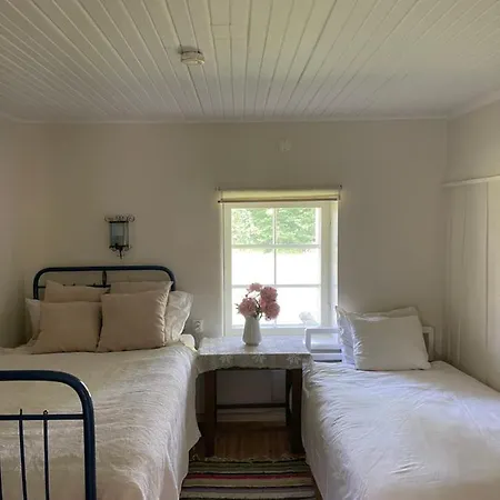 Aaviku Holiday Houses * Vanamoisa
